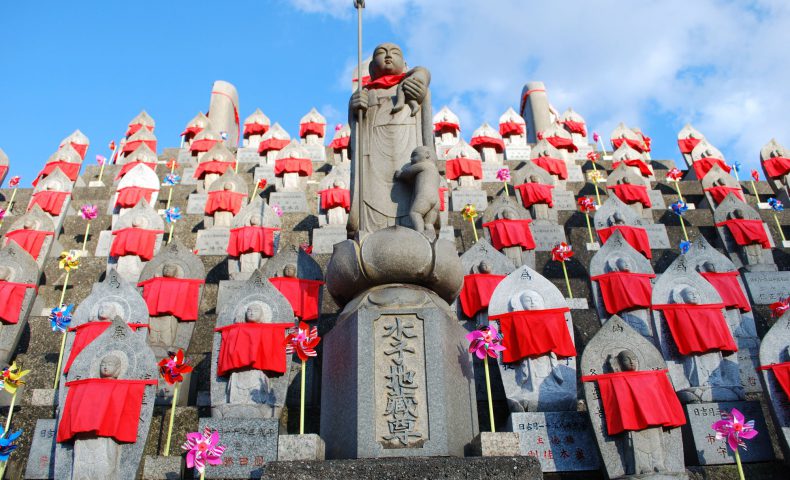 水 子 地蔵 手 を 合わせる だけ